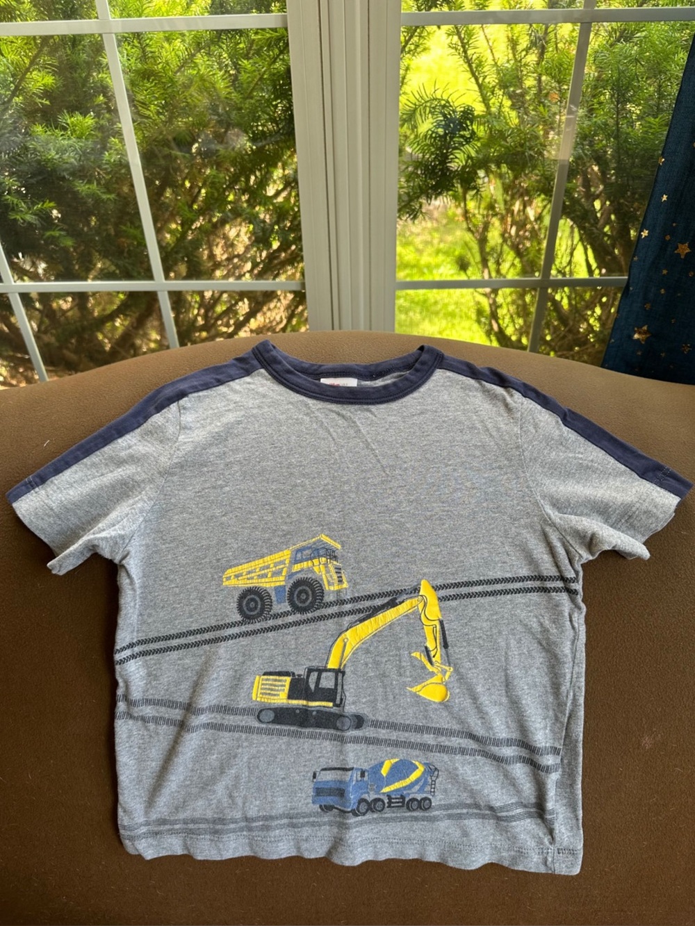 Hanna Andersson Boys Construction Sueded Jersey Art Tee Size 5 (110 cm)